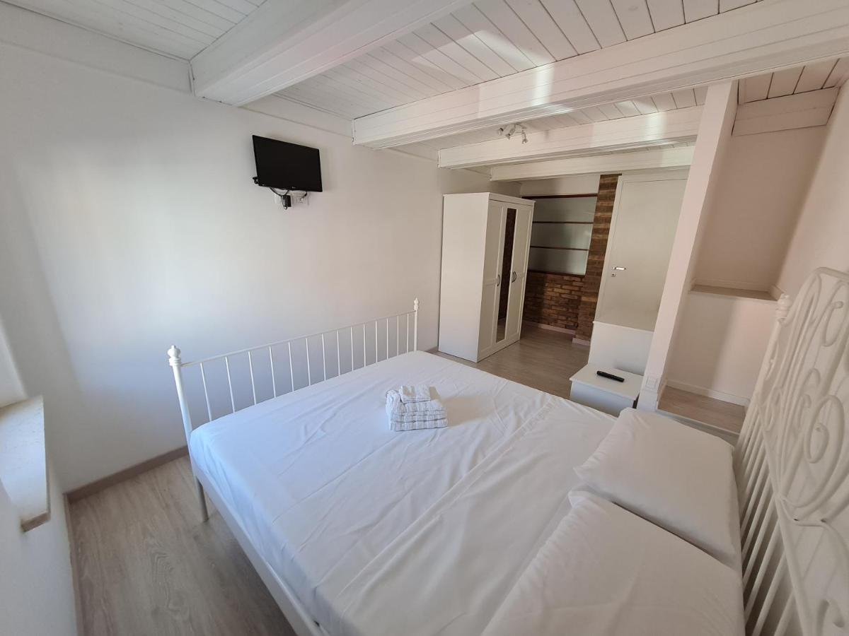 Al Castello - Aeroporto Delle Marche - Ancona Apartment ฟัลโกนารา มาริตติมา ภายนอก รูปภาพ